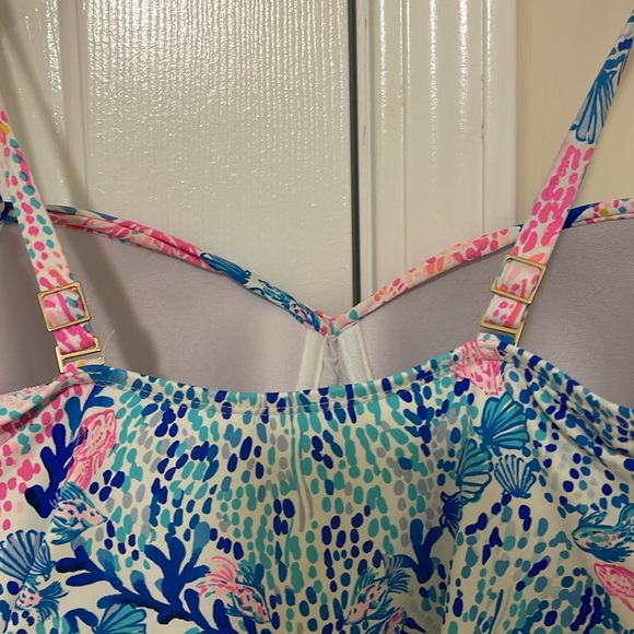 Lilly Pulitzer swimsuit size 8 - Picture 3 of 10